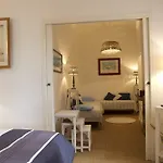 بيت ضيافة Ambrosia