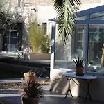 Πανσιόν Ambrosia Ναρμπόν