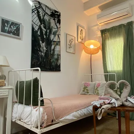 Guest house Chambre D'Hotes Villa Ambrosia Et Spa Narbonne