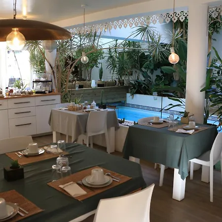 Guest house Chambre D'Hotes Villa Ambrosia Et Spa Narbonne