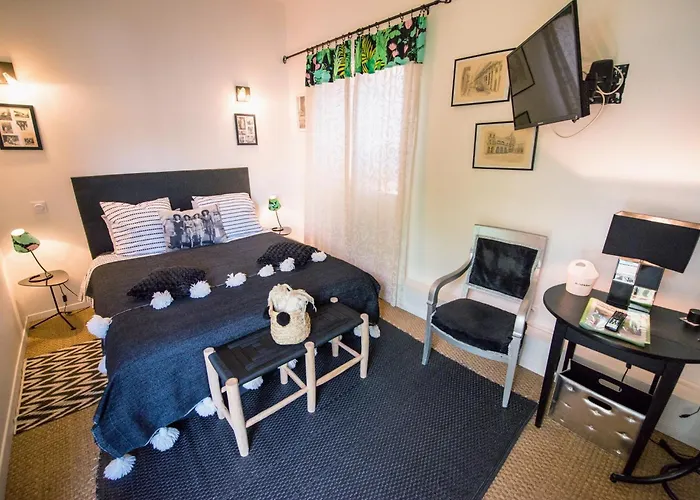 D'hotes Ambrosia Et Pensión 3*